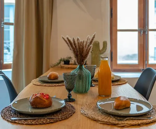 شقة L'elegance De La Pierre Au Pied De La Maison Carree - Nuit A نيم